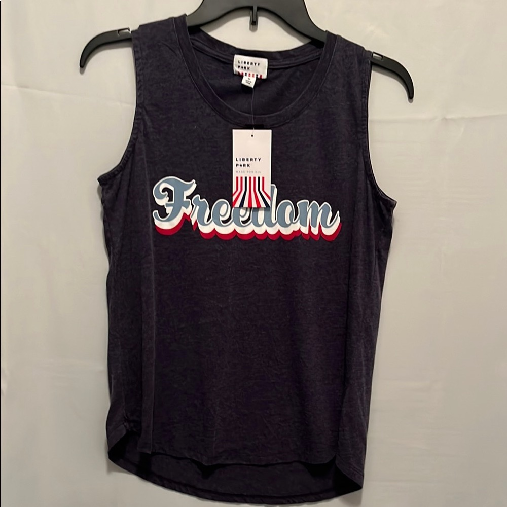 Liberty Dark gray Sleeveless Muscle Tee Freedom patriotic Design NWT size M